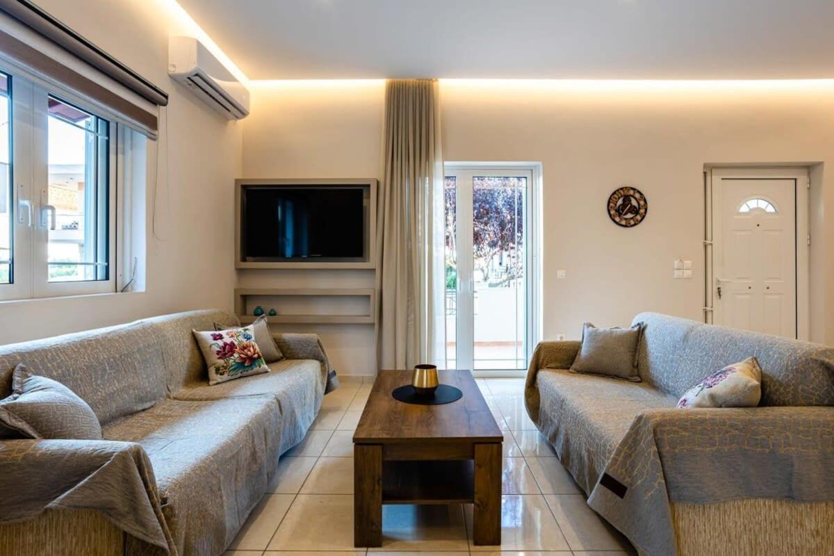 Filiatra Downtown Cozy Retreat - Homely Vibes Экстерьер фото