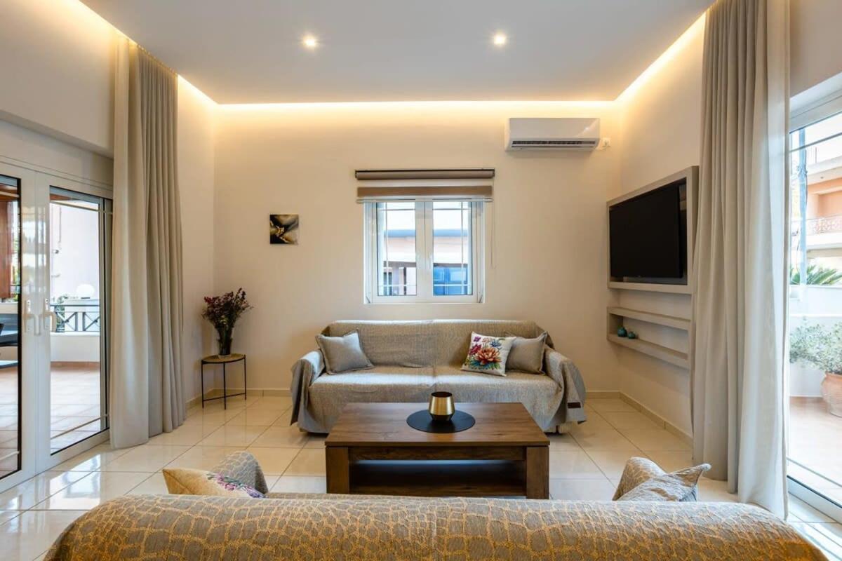 Filiatra Downtown Cozy Retreat - Homely Vibes Экстерьер фото