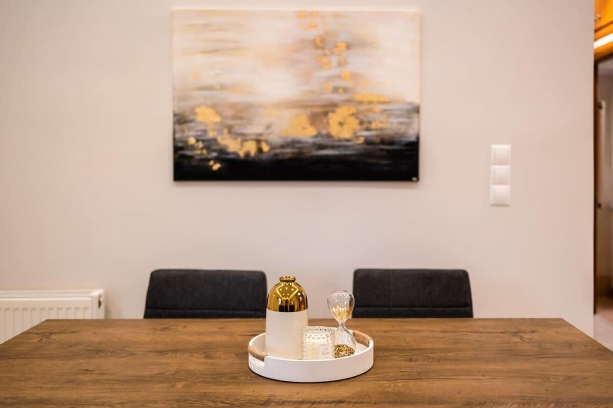 Filiatra Downtown Cozy Retreat - Homely Vibes Экстерьер фото